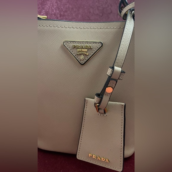 Prada bag with dust - Picture 4 of 11